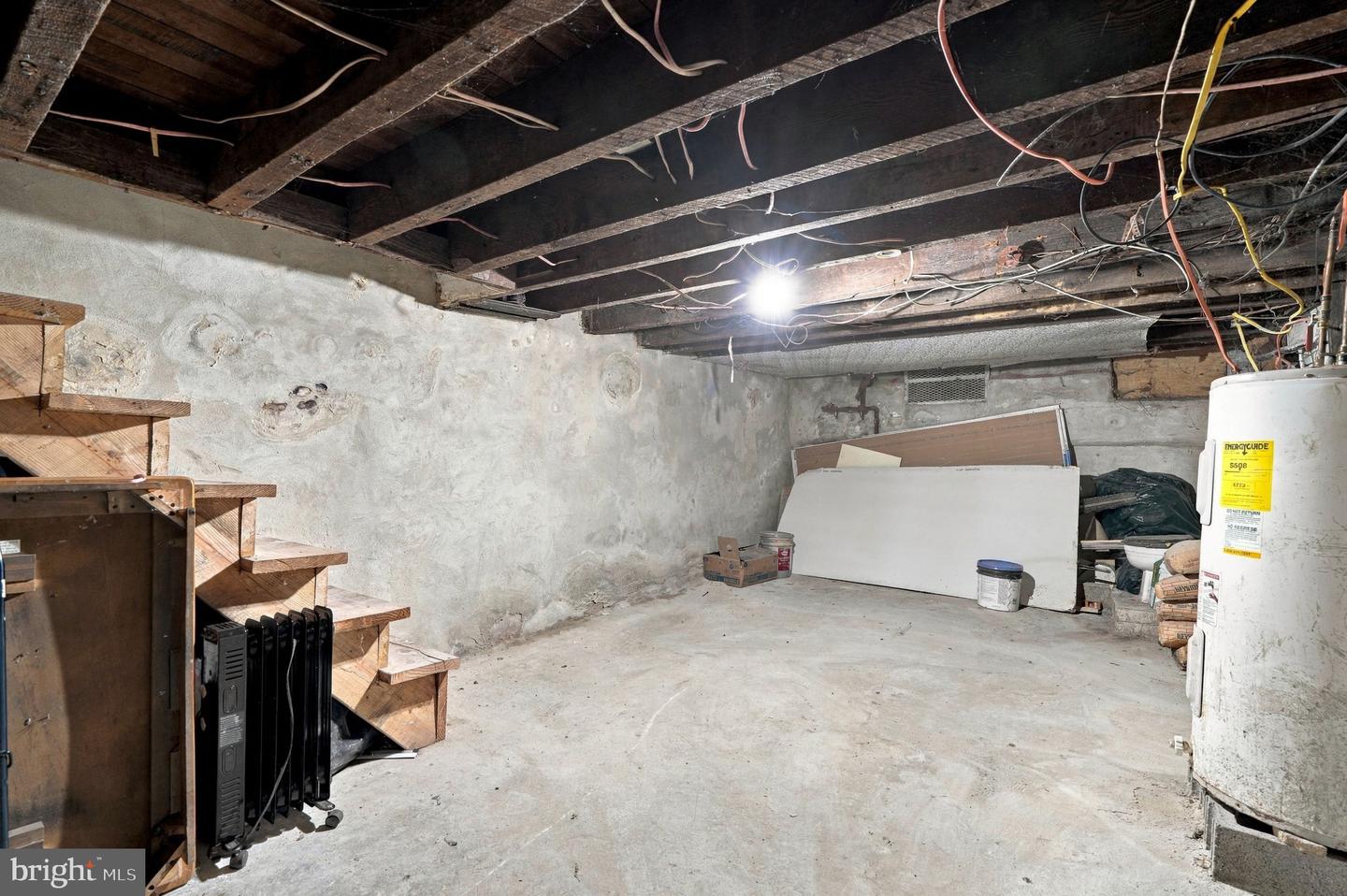 3334 Waterloo St Property Photo 14
