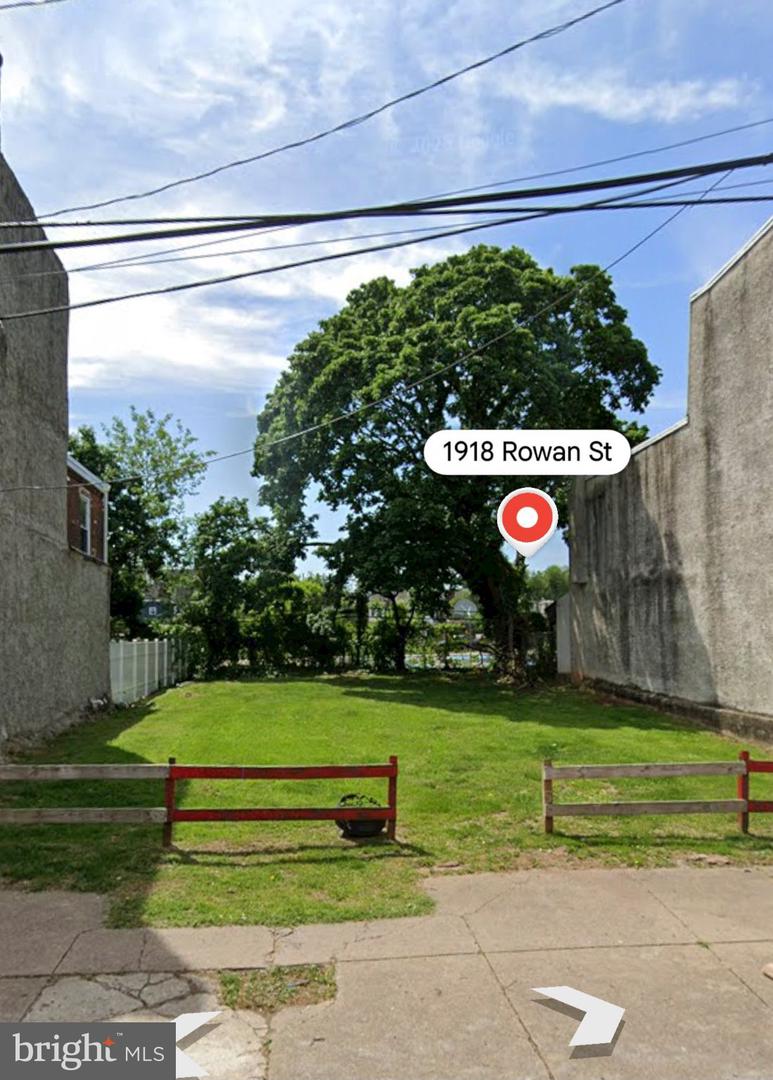 1918 ROWAN ST Property Photo 1