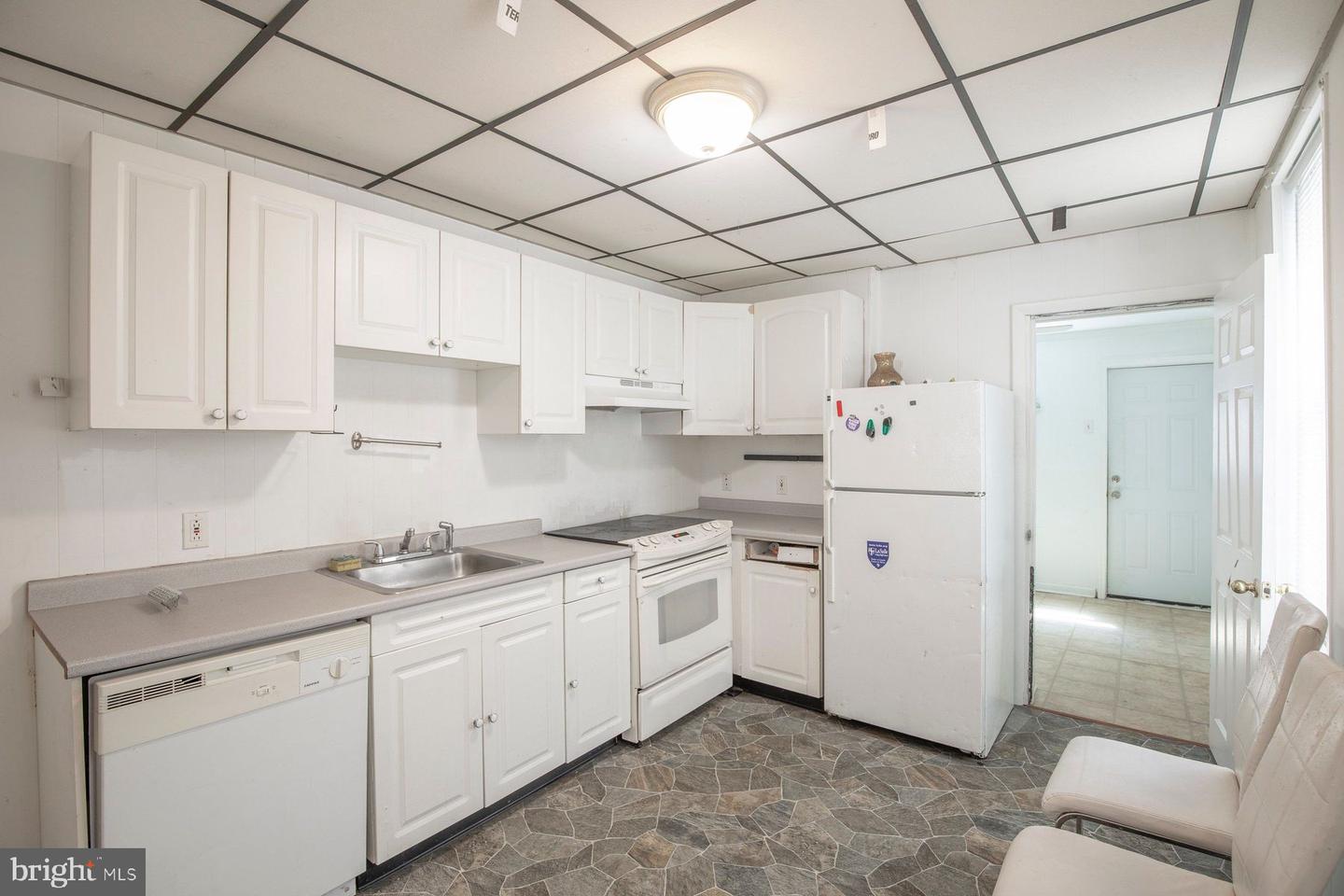 417 Krams Ave Property Photo 10