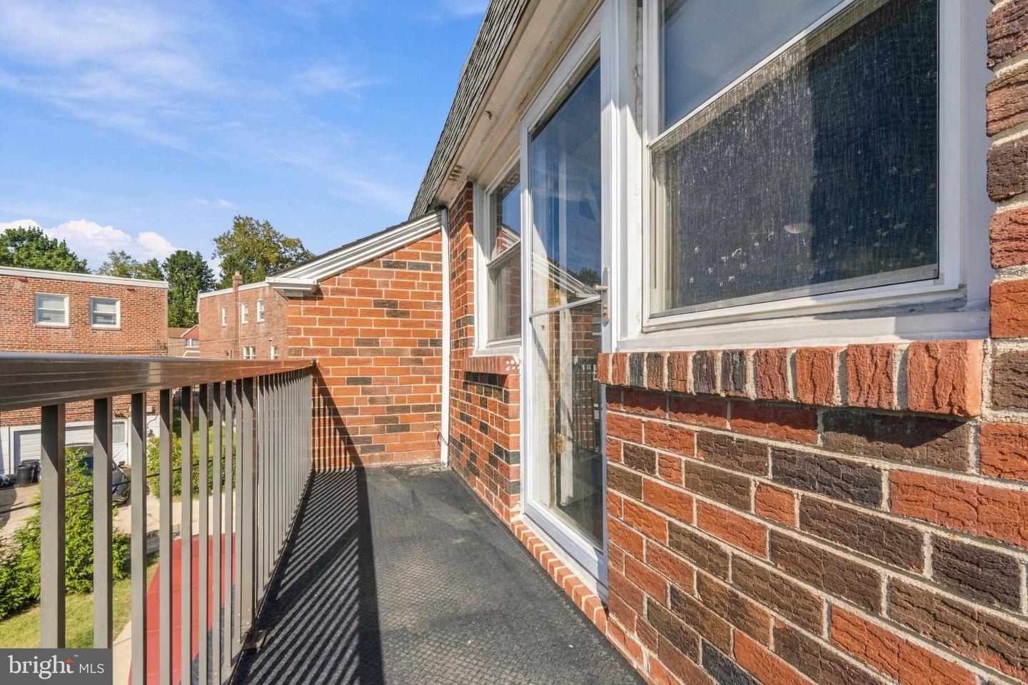 6901 Valley Ave #i5 Property Photo 8