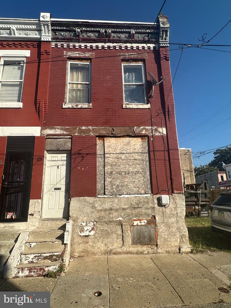 2505 N BOUVIER ST Property Photo 1