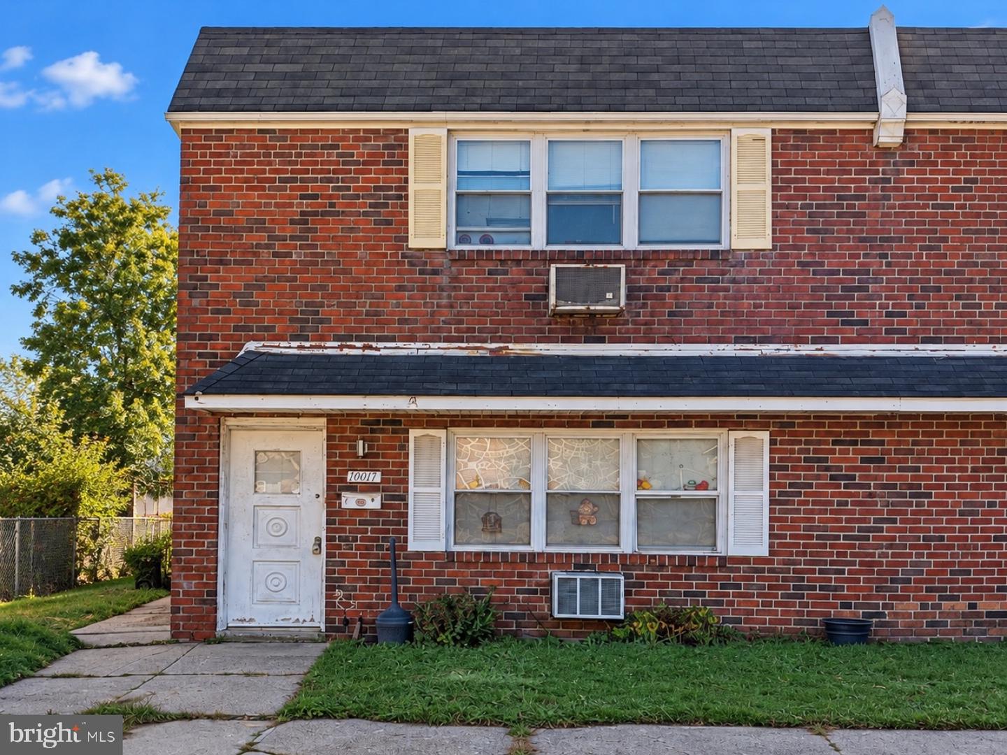 10017 FERNDALE ST Property Photo 1