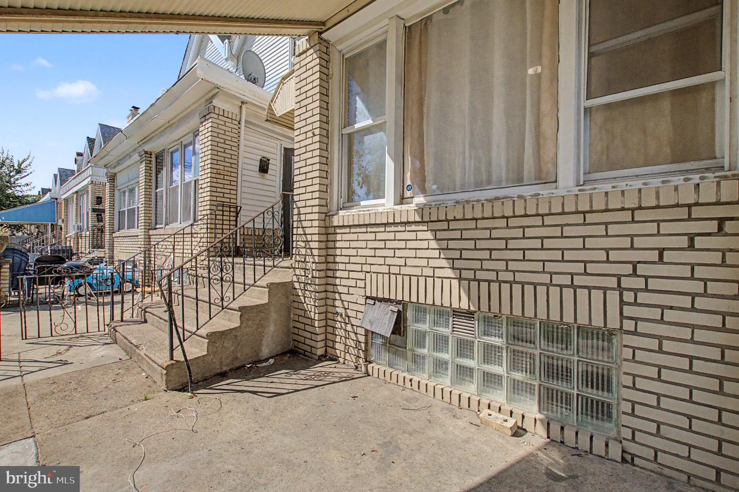 5262 E Roosevelt Blvd Property Photo 8