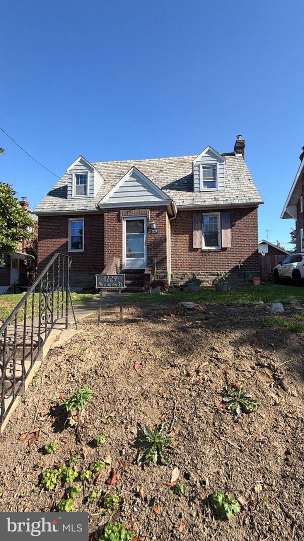 1229 Wellington St Property Photo 1