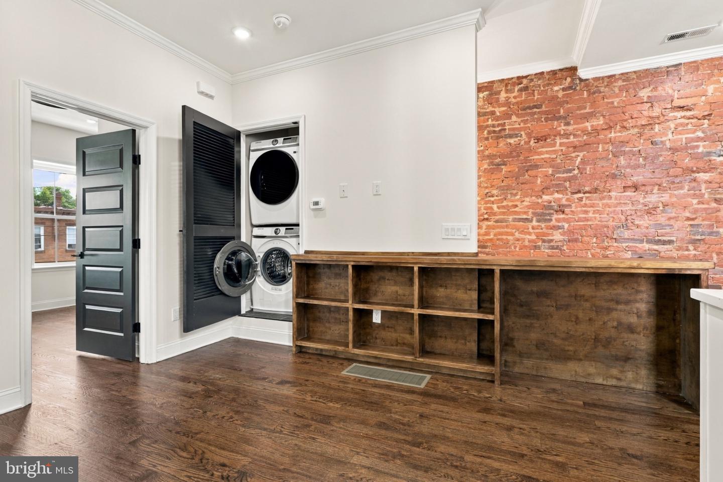 2434 N 33rd St #b Property Photo 18