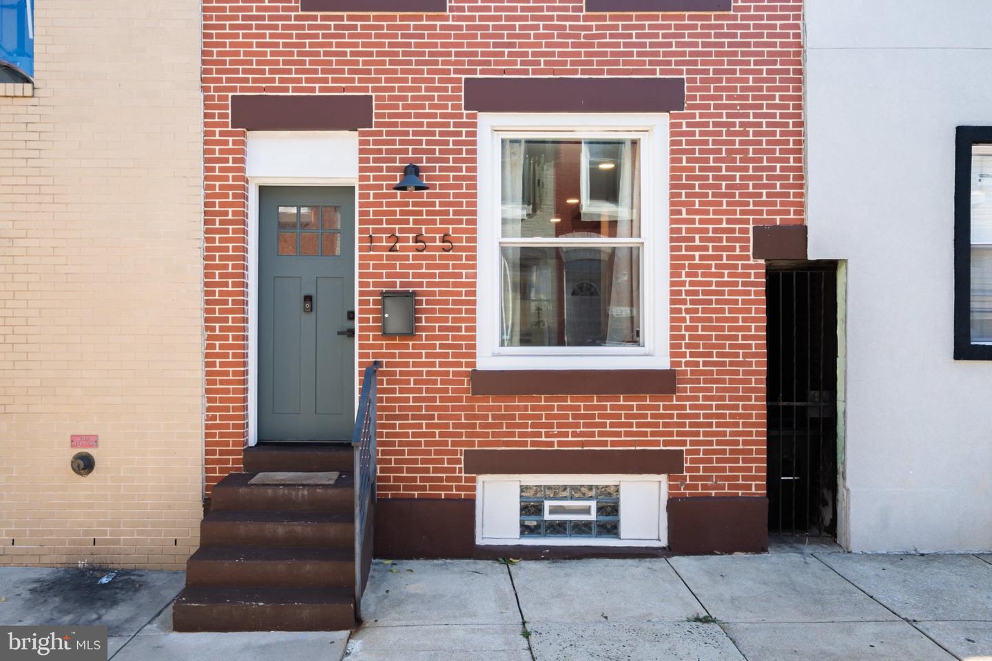 1255 N Newkirk St Property Photo 1