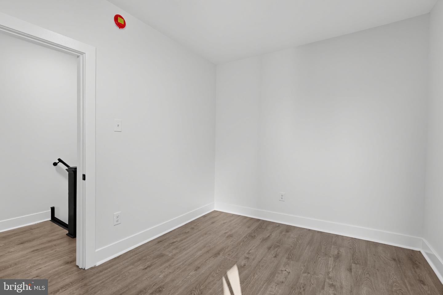 939 S 59th St Property Photo 28