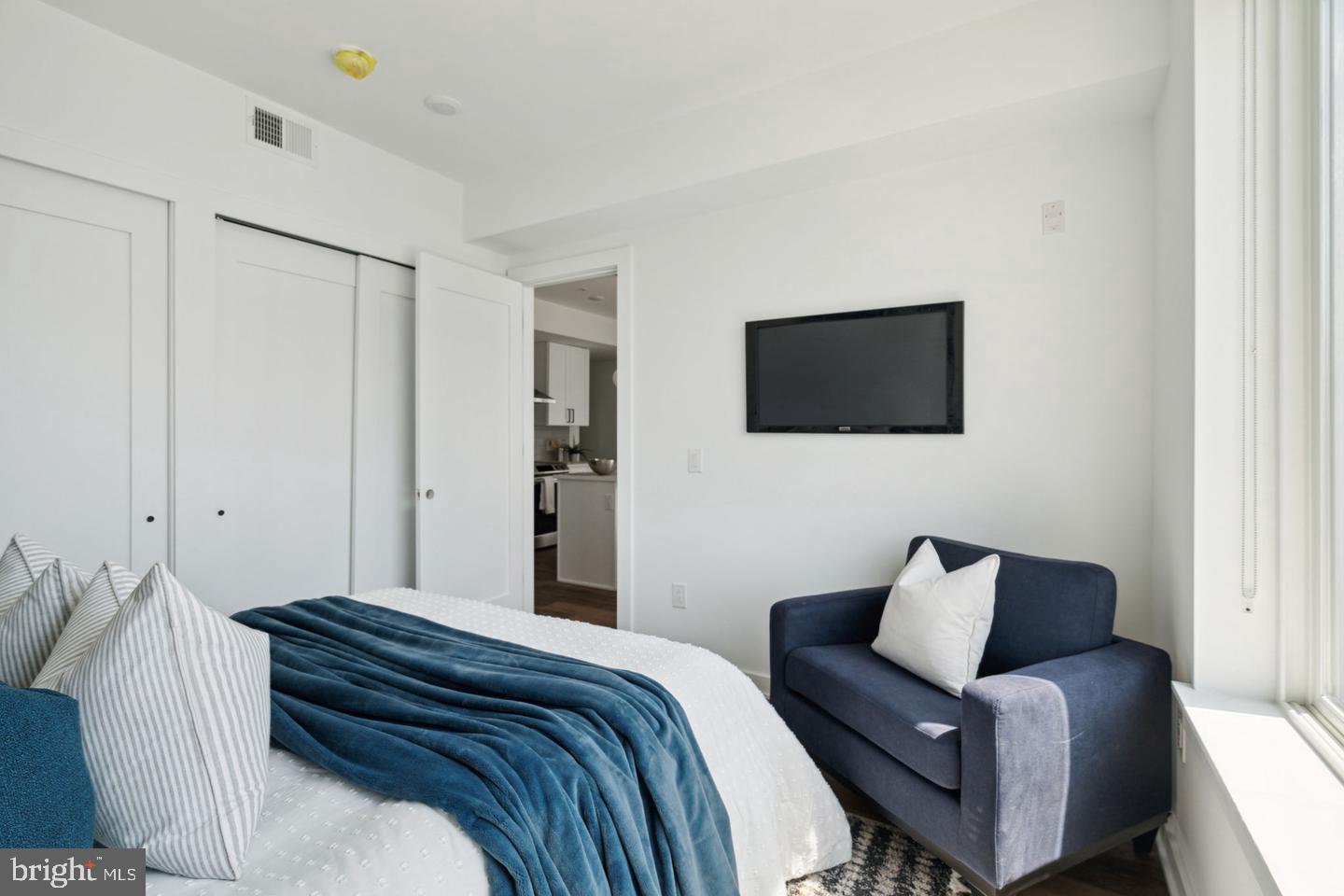 5904 Germantown Ave #104 Property Photo 17