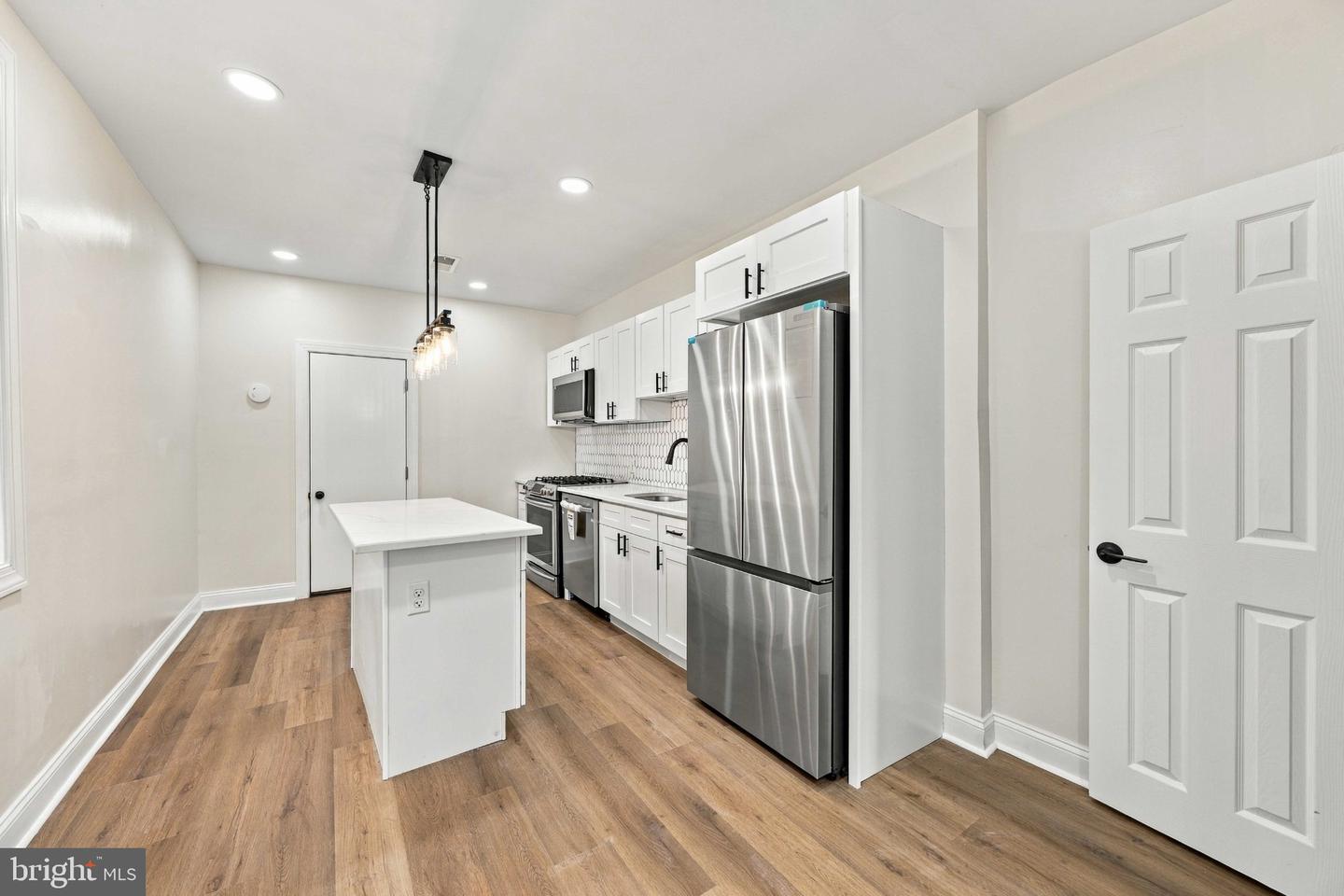 155 N Peach St Property Photo 12