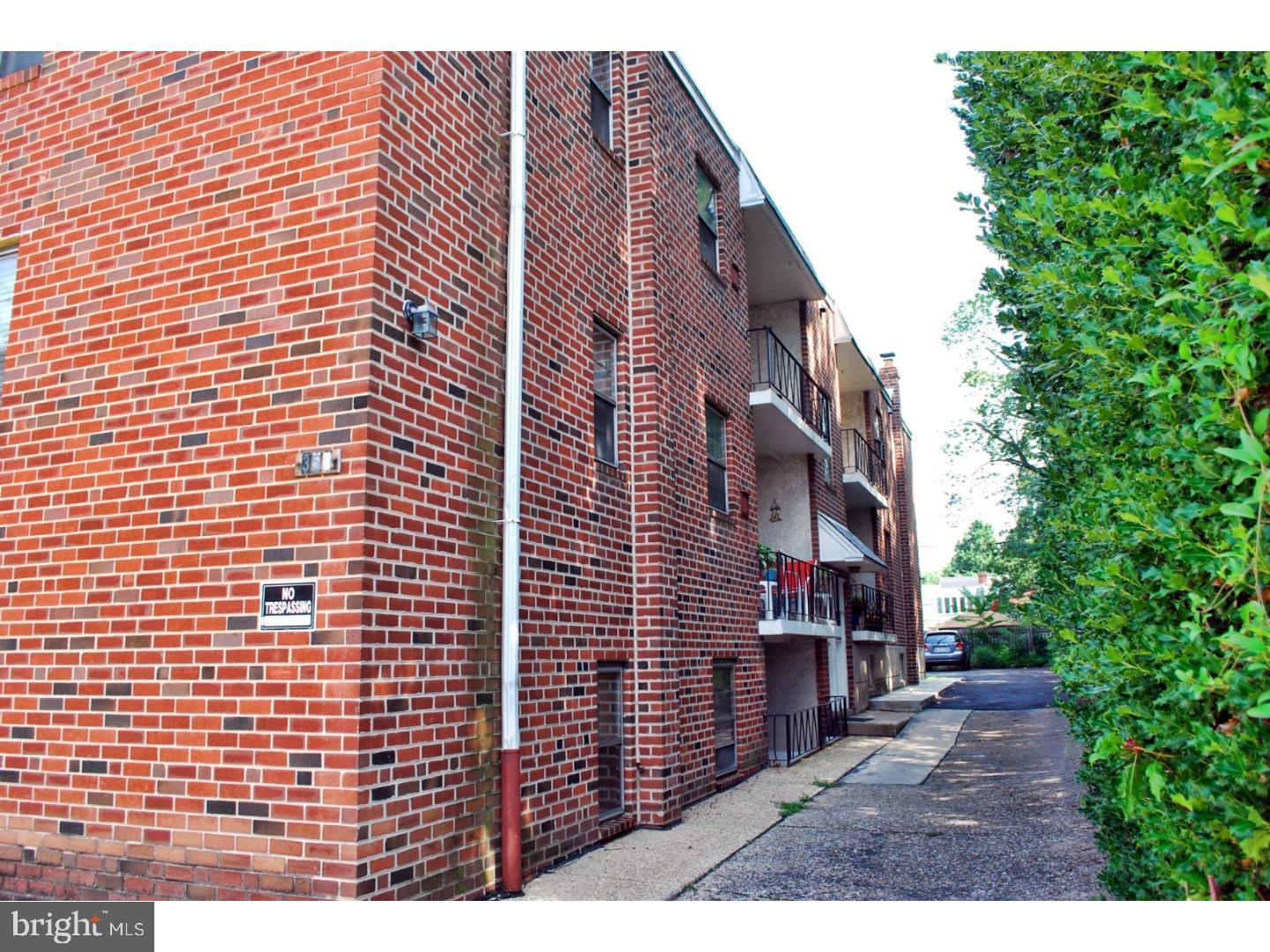 351-55 Levick St Property Photo 2