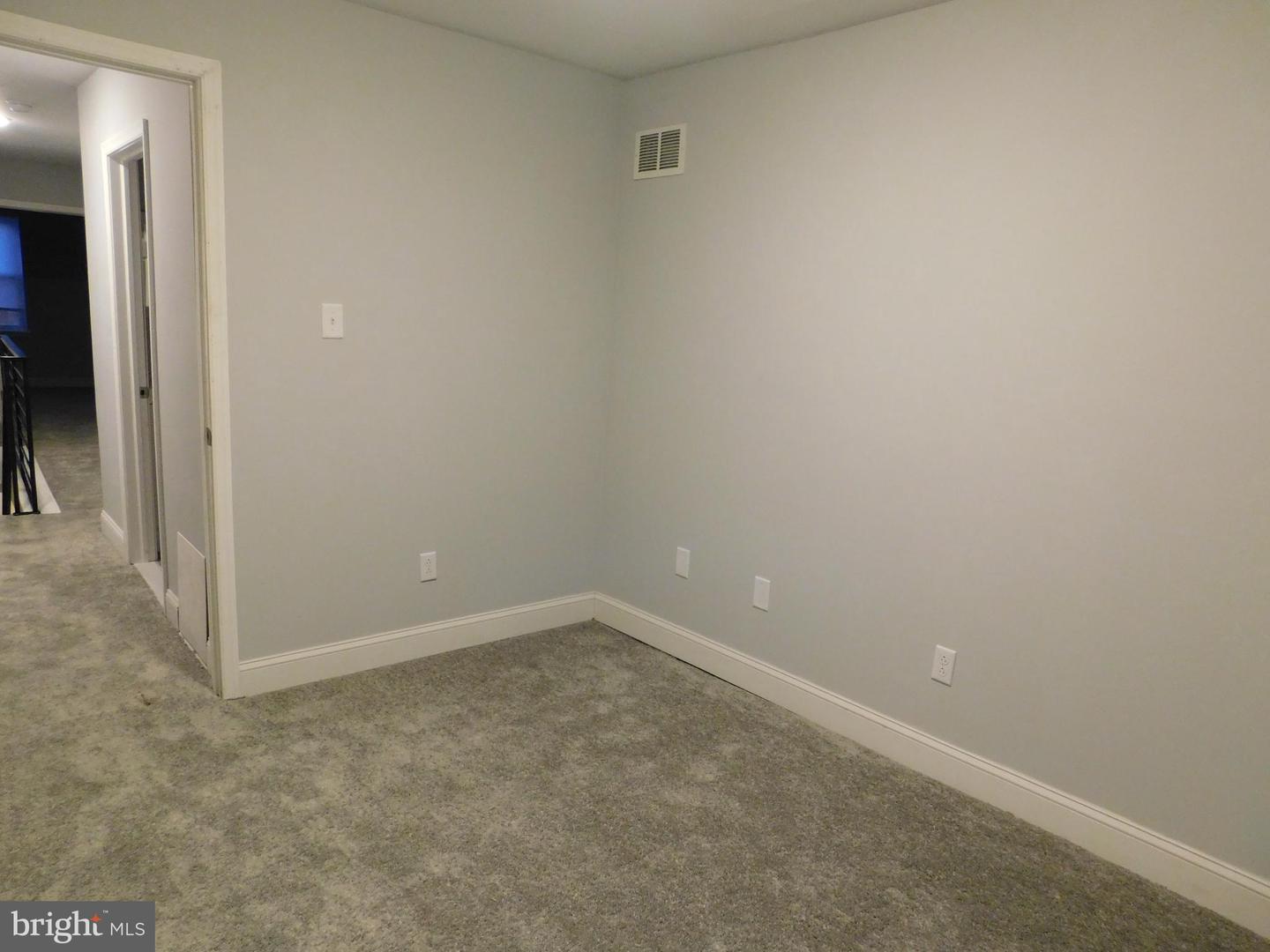 6047 Kershaw St Property Photo 29
