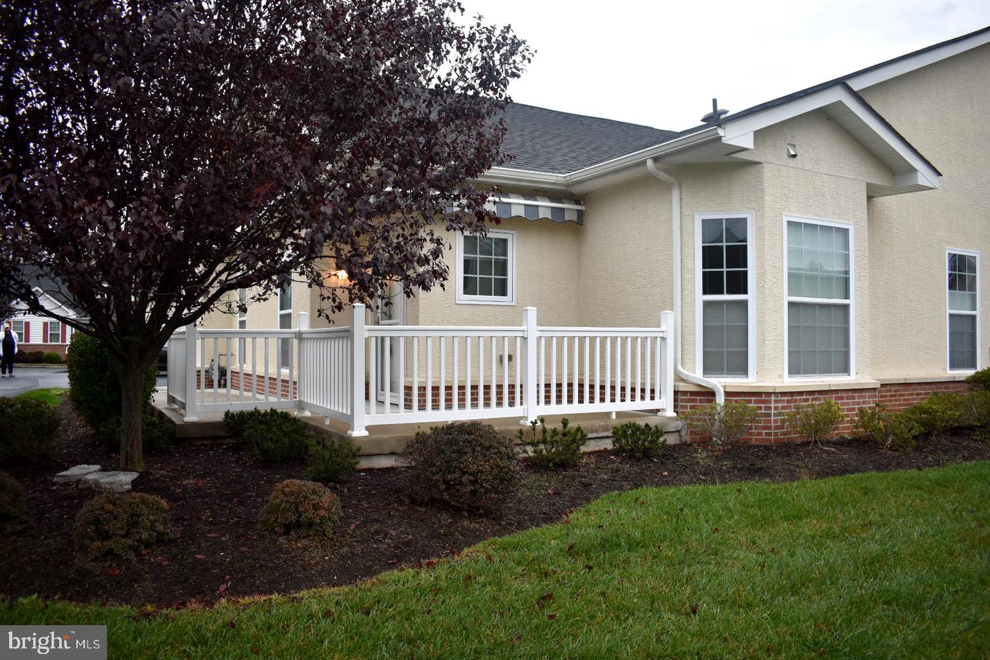 15027 Dahlia Dr Property Photo