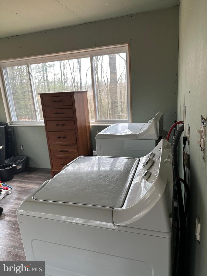 204 Shiny Mountain Road Property Photo 8