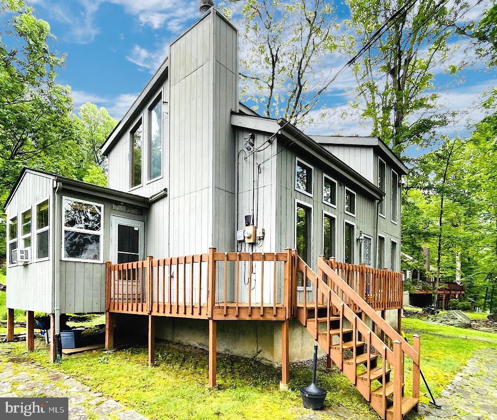 183 RADCLIFF RD