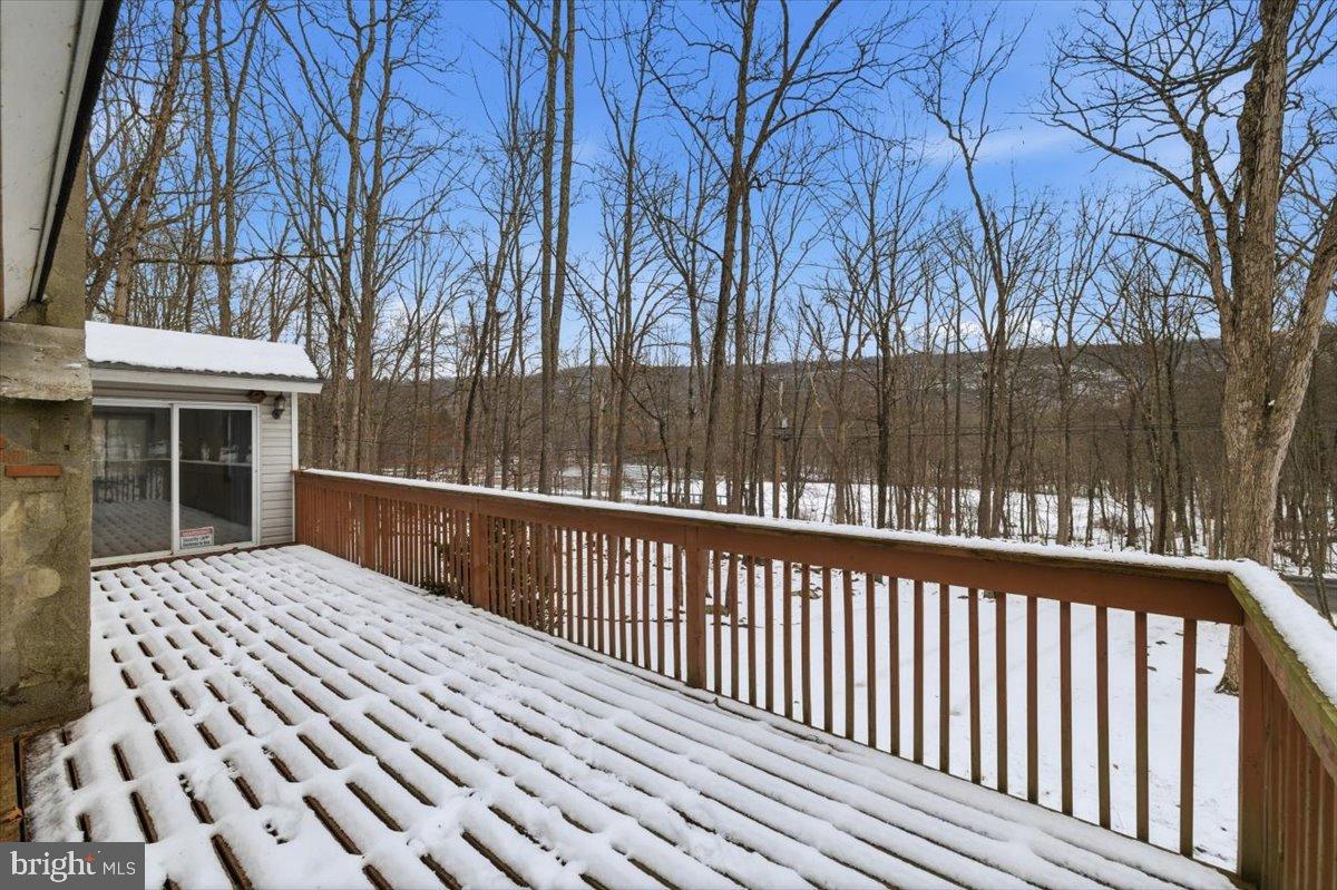 5695 Decker Rd Property Photo 2