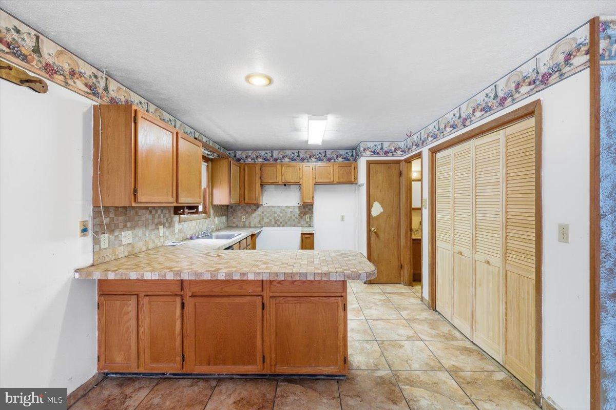 5695 Decker Rd Property Photo 12