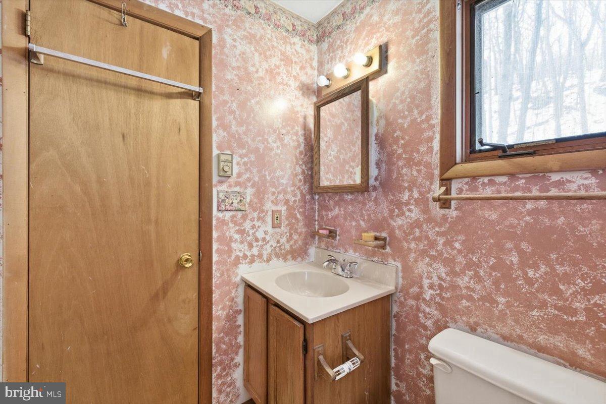 5695 Decker Rd Property Photo 24