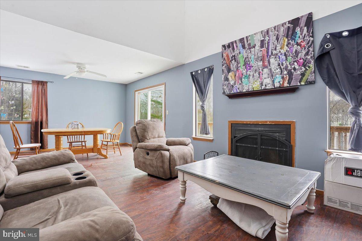 3301 Windermere Drive Property Photo 4