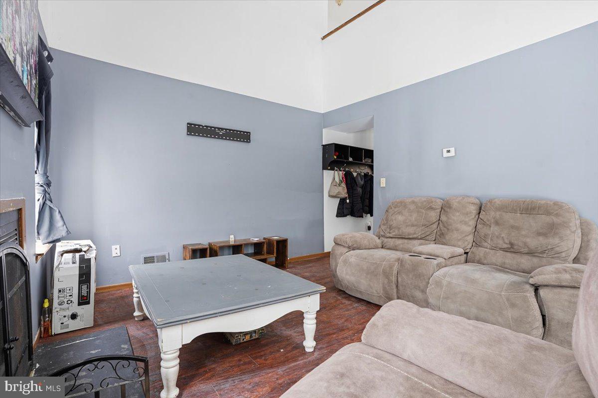 3301 Windermere Drive Property Photo 7