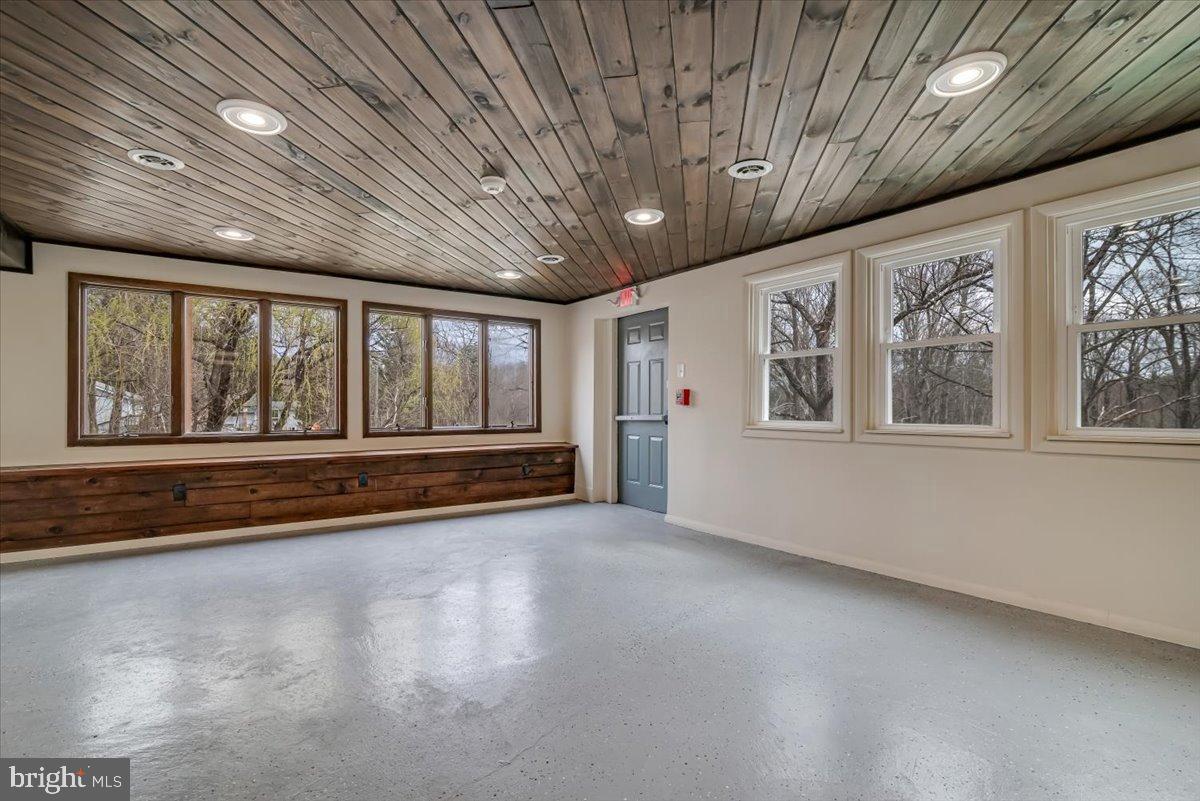 220 Silver Lake Rd Nw Property Photo 77