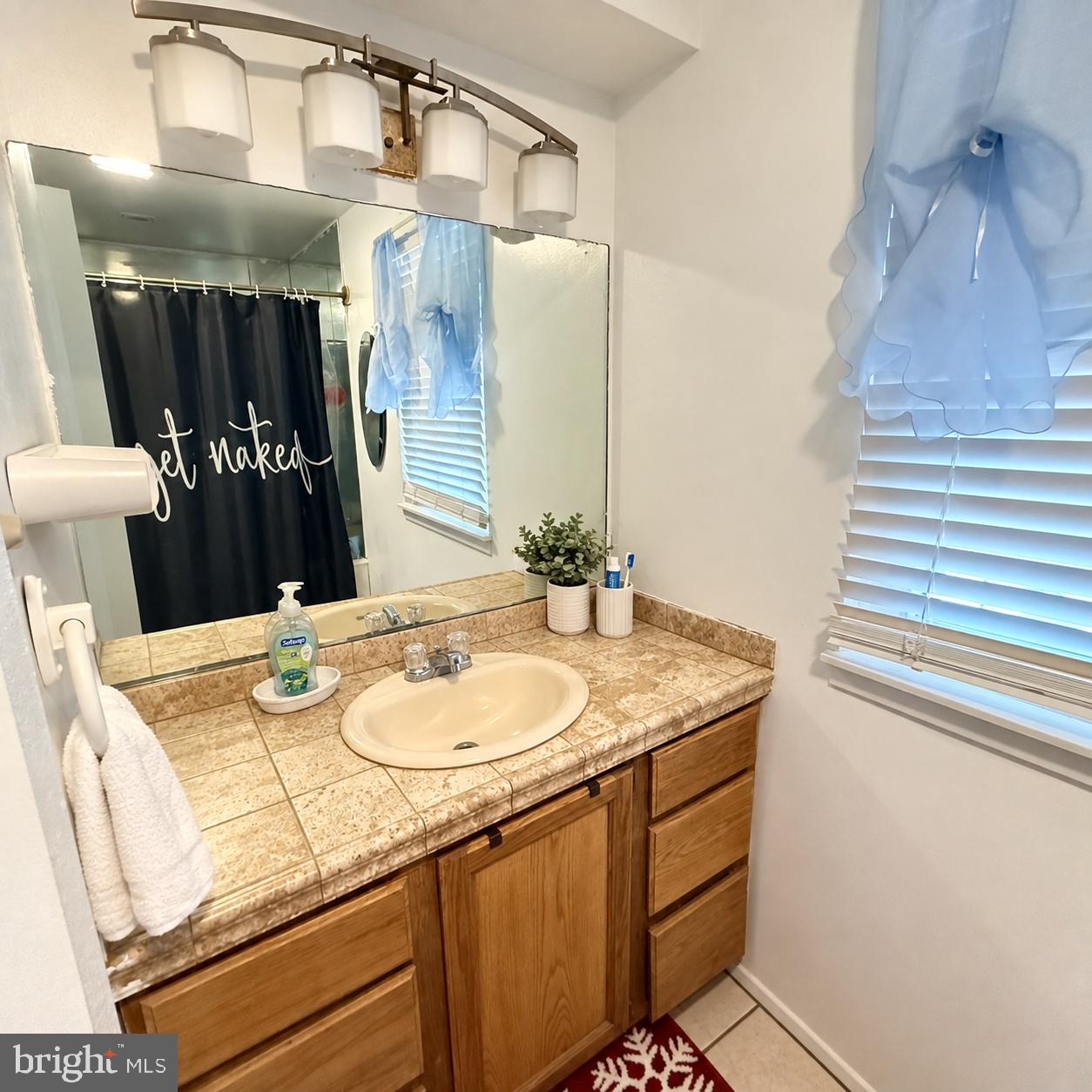 524 Wales Ct Property Photo 10