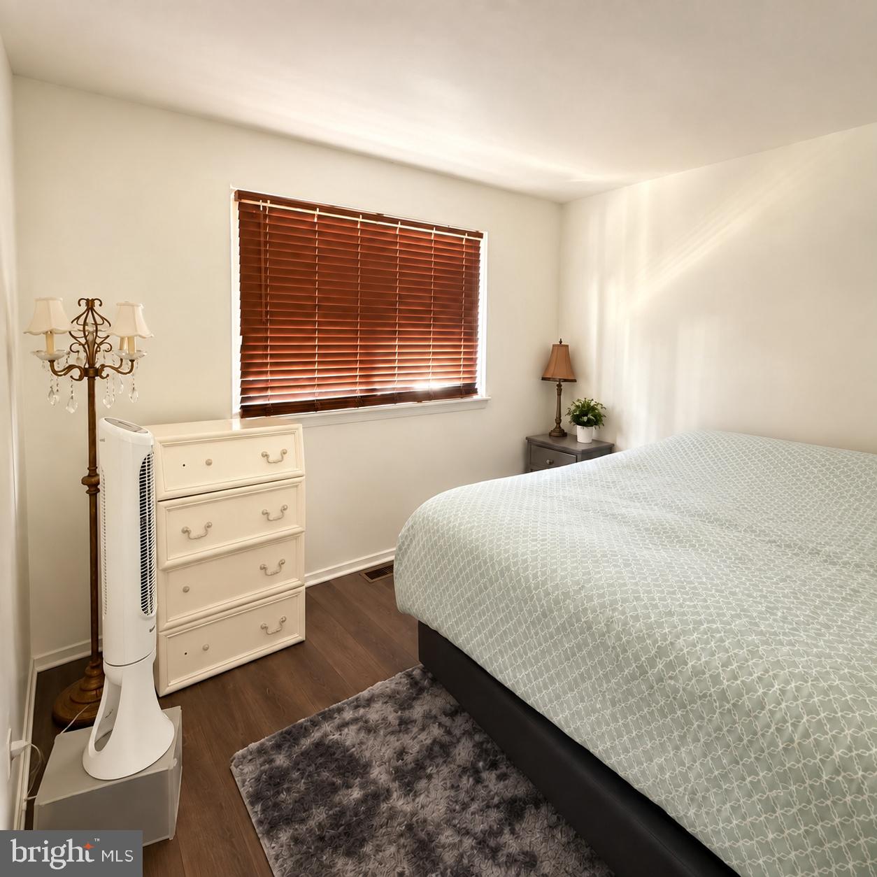 524 Wales Ct Property Photo 13