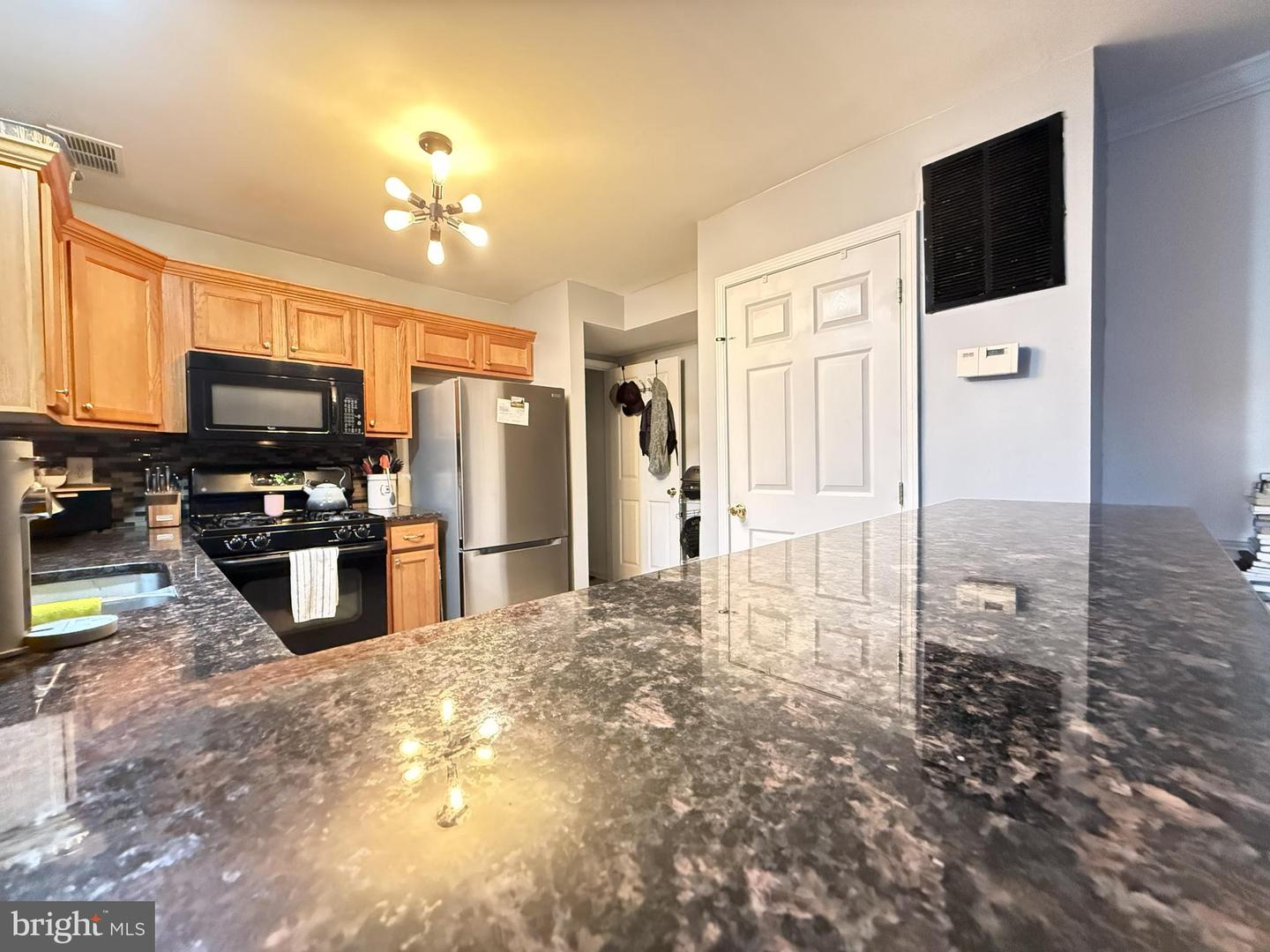 1152 Dorset Dr Property Photo 5