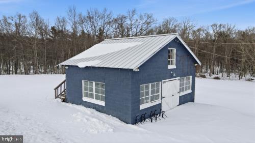 190 Garrity Rd Property Photo 6