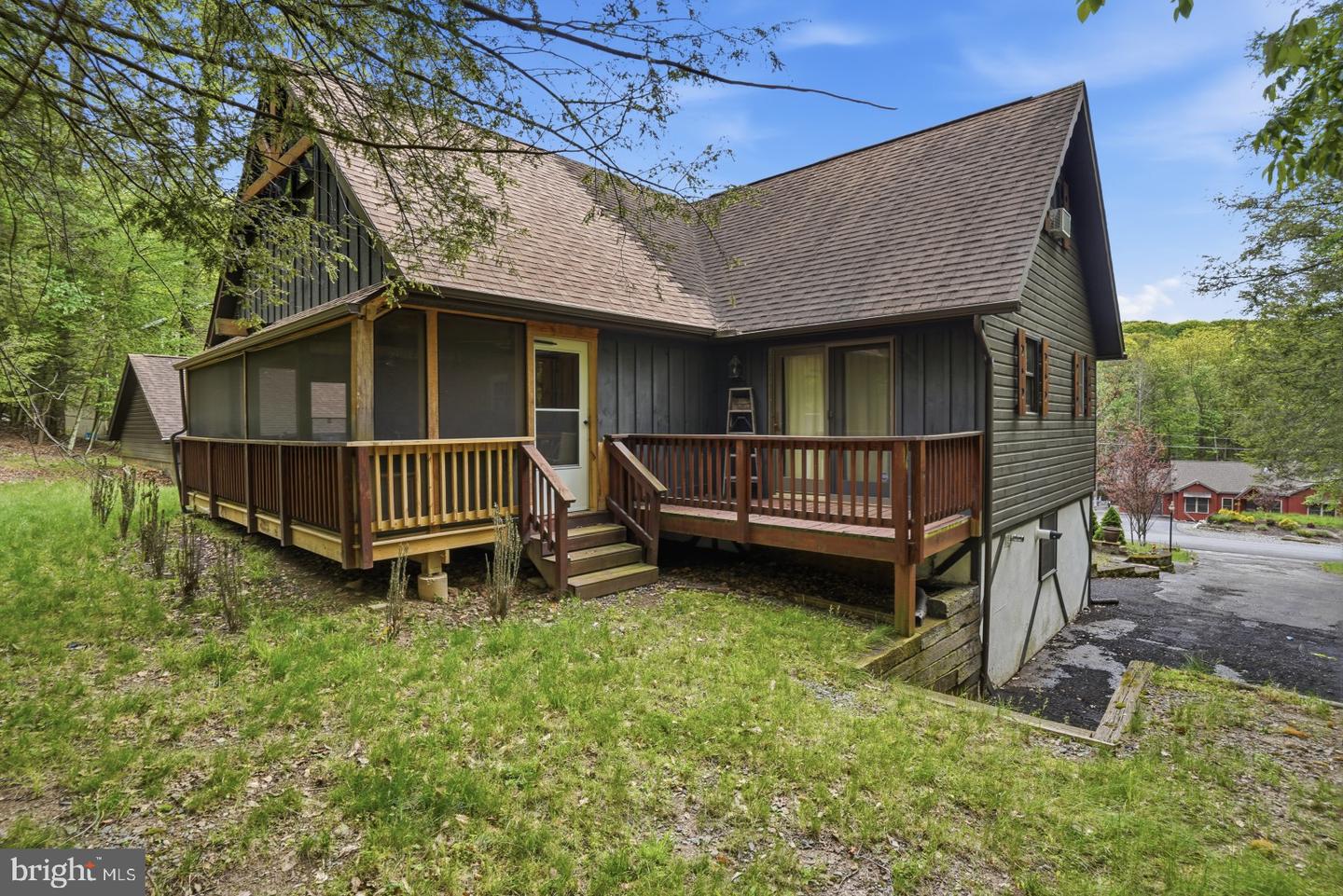 162 Indian Dr Property Photo 2