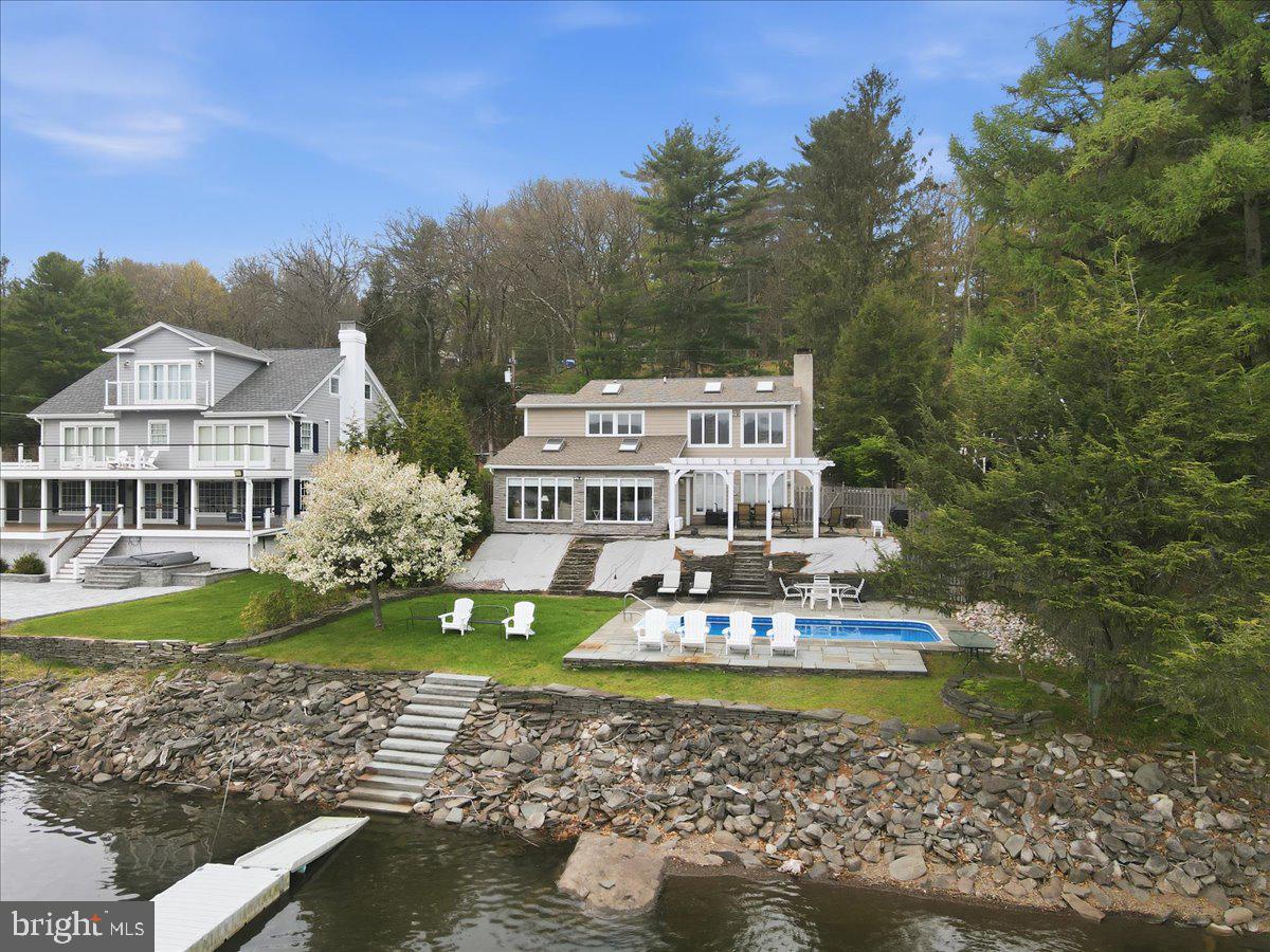 114 Shore Road Property Photo 2