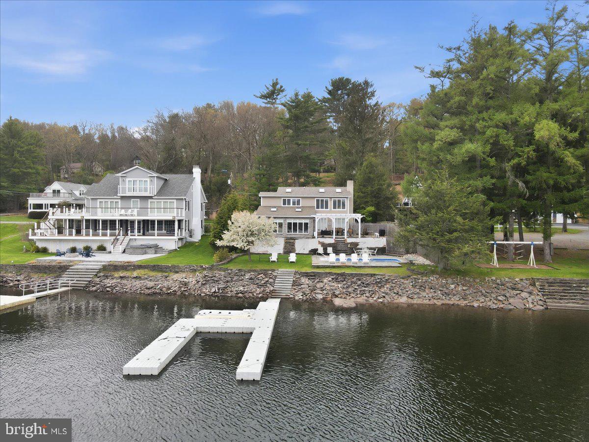 114 Shore Road Property Photo 3