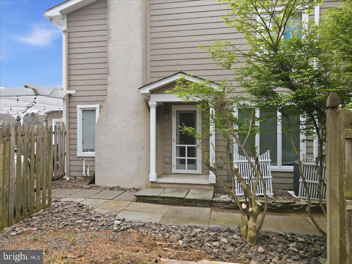 114 Shore Road Property Photo 7