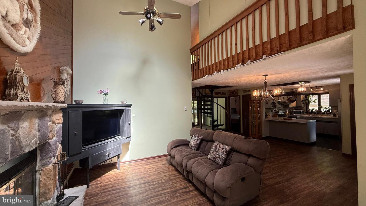 4271 Winchester Way Property Photo 21