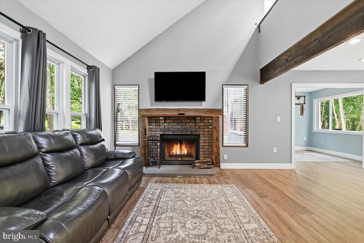 142 Saunders Dr Property Photo 3