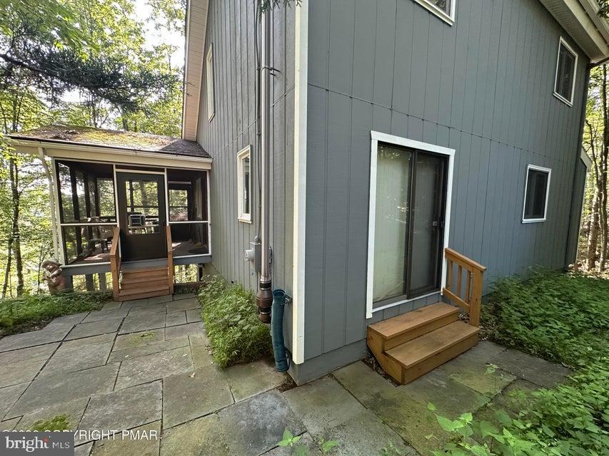 4284 Winchester Way Property Photo 4