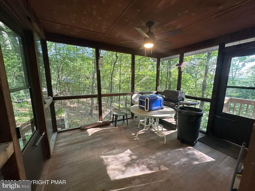 4284 Winchester Way Property Photo 7