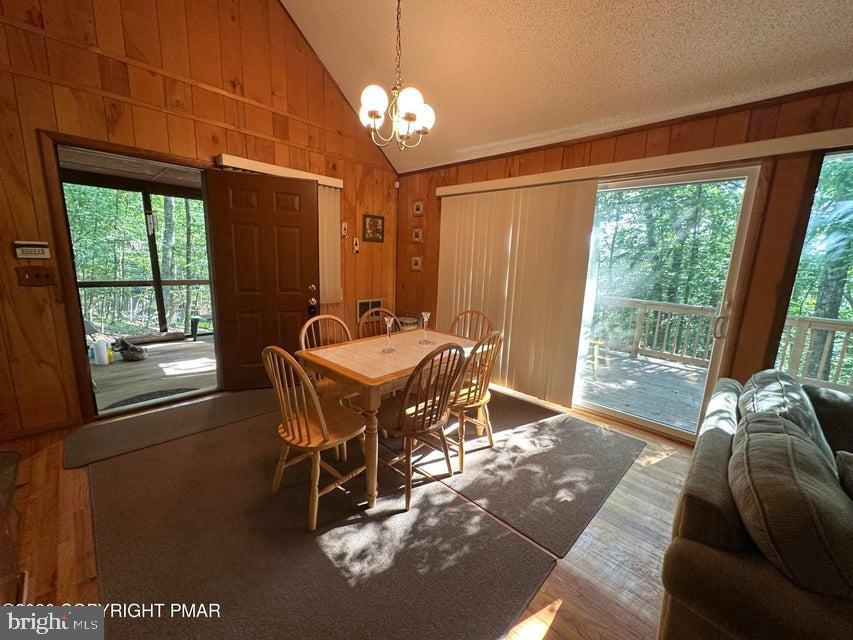 4284 Winchester Way Property Photo 10