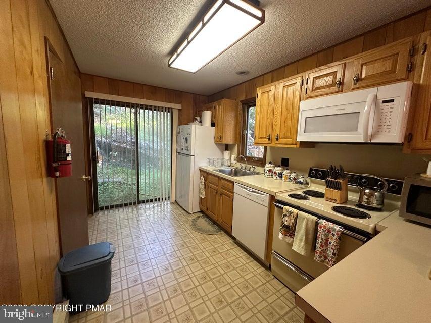 4284 Winchester Way Property Photo 17