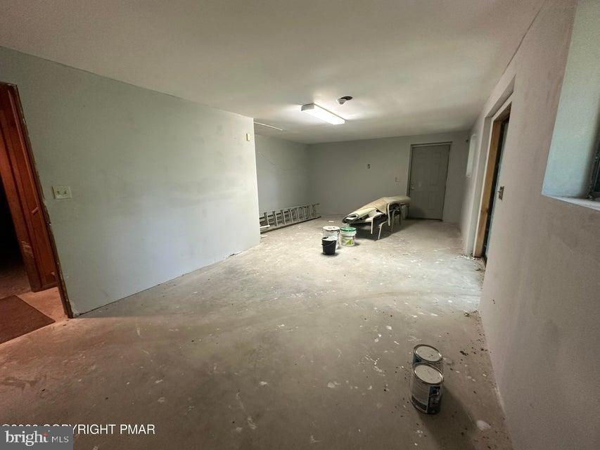 4284 Winchester Way Property Photo 38