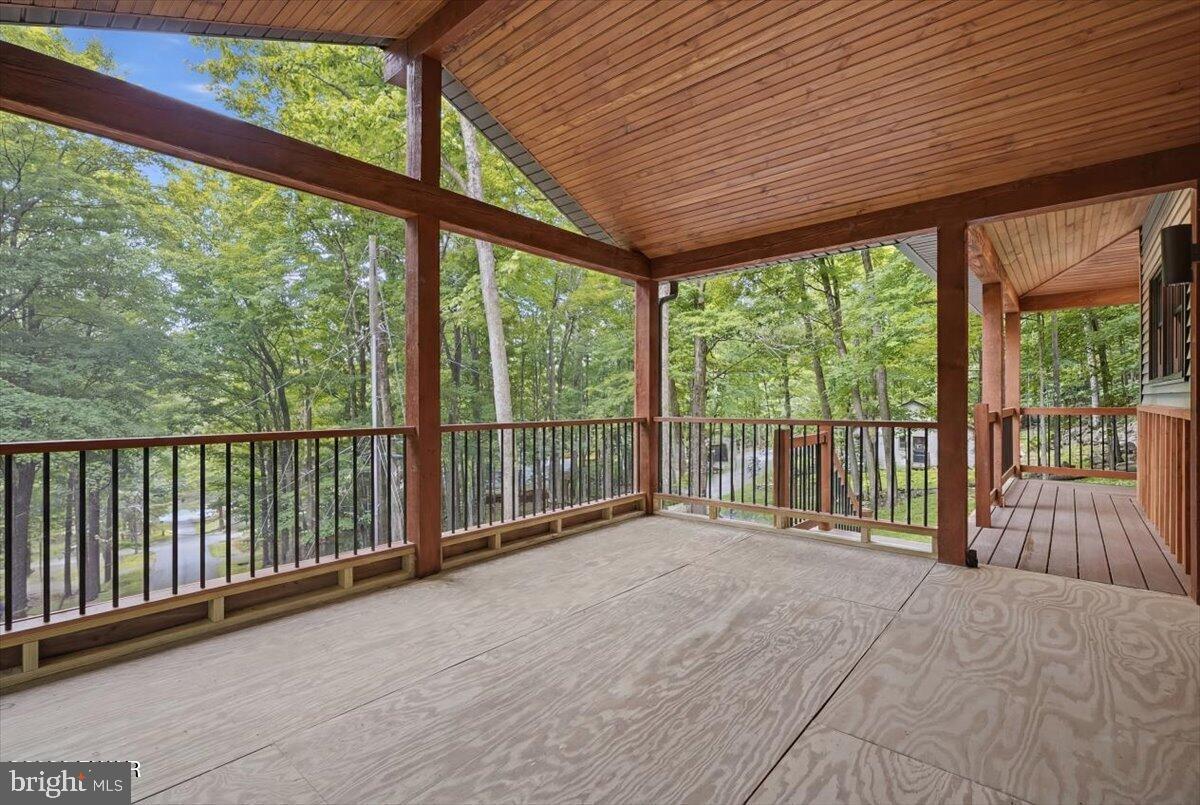 PAPI2001202 Property Photo 65