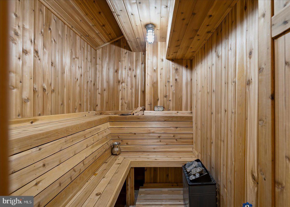 3130 Delaware Cir Property Photo 5