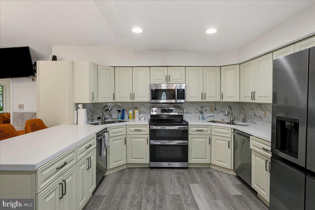 3130 Delaware Cir Property Photo 9
