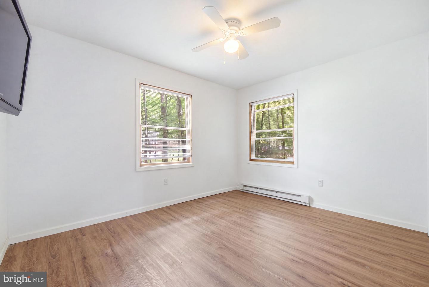 1076 Lancaster Dr. Property Photo 11