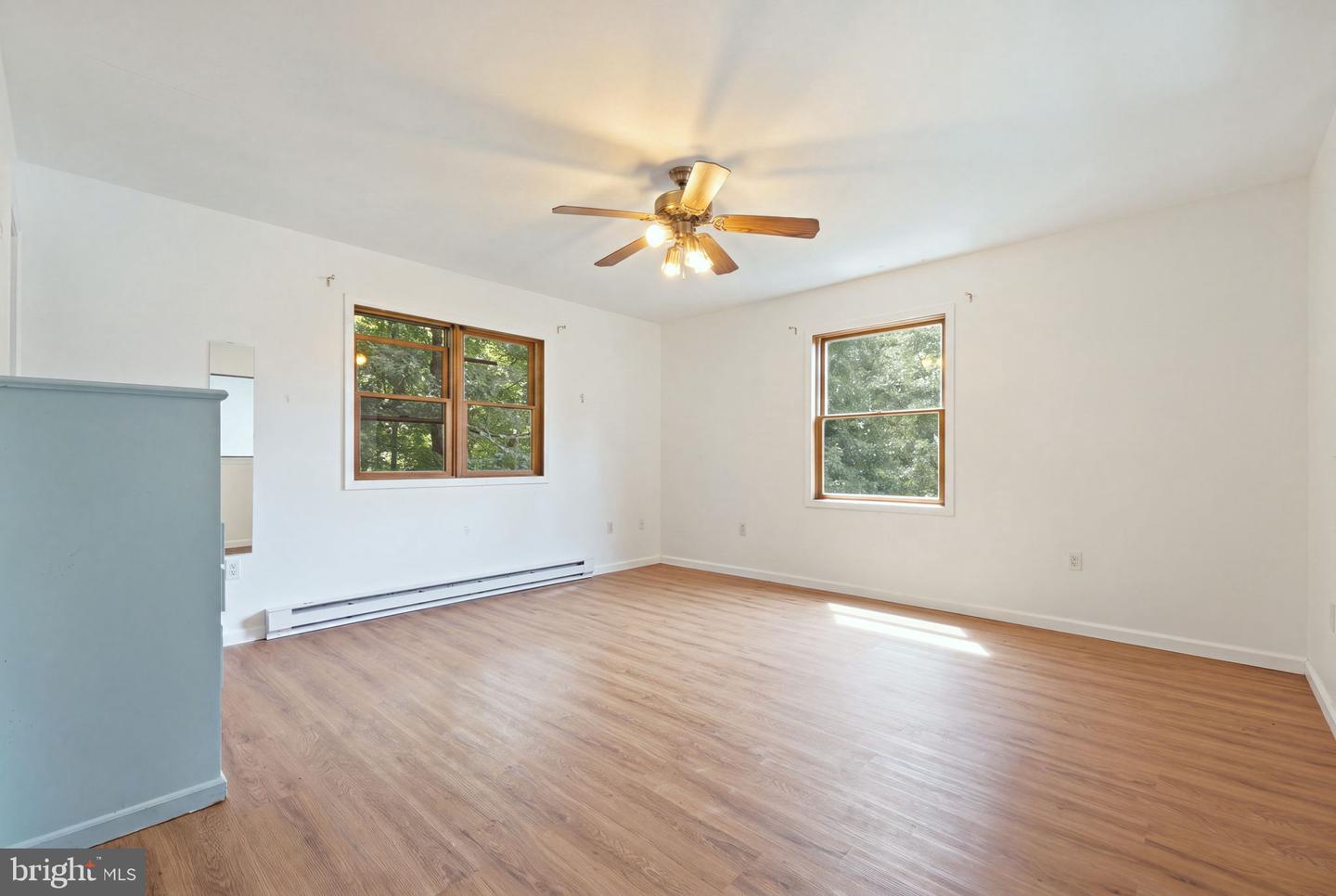 1076 Lancaster Dr. Property Photo 15