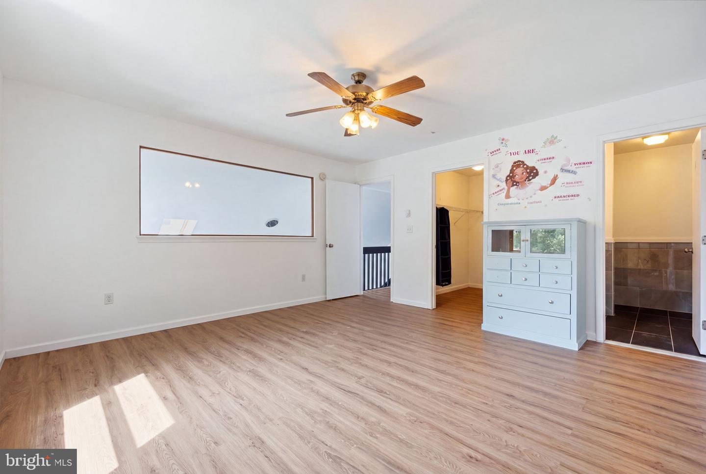 1076 Lancaster Dr. Property Photo 16