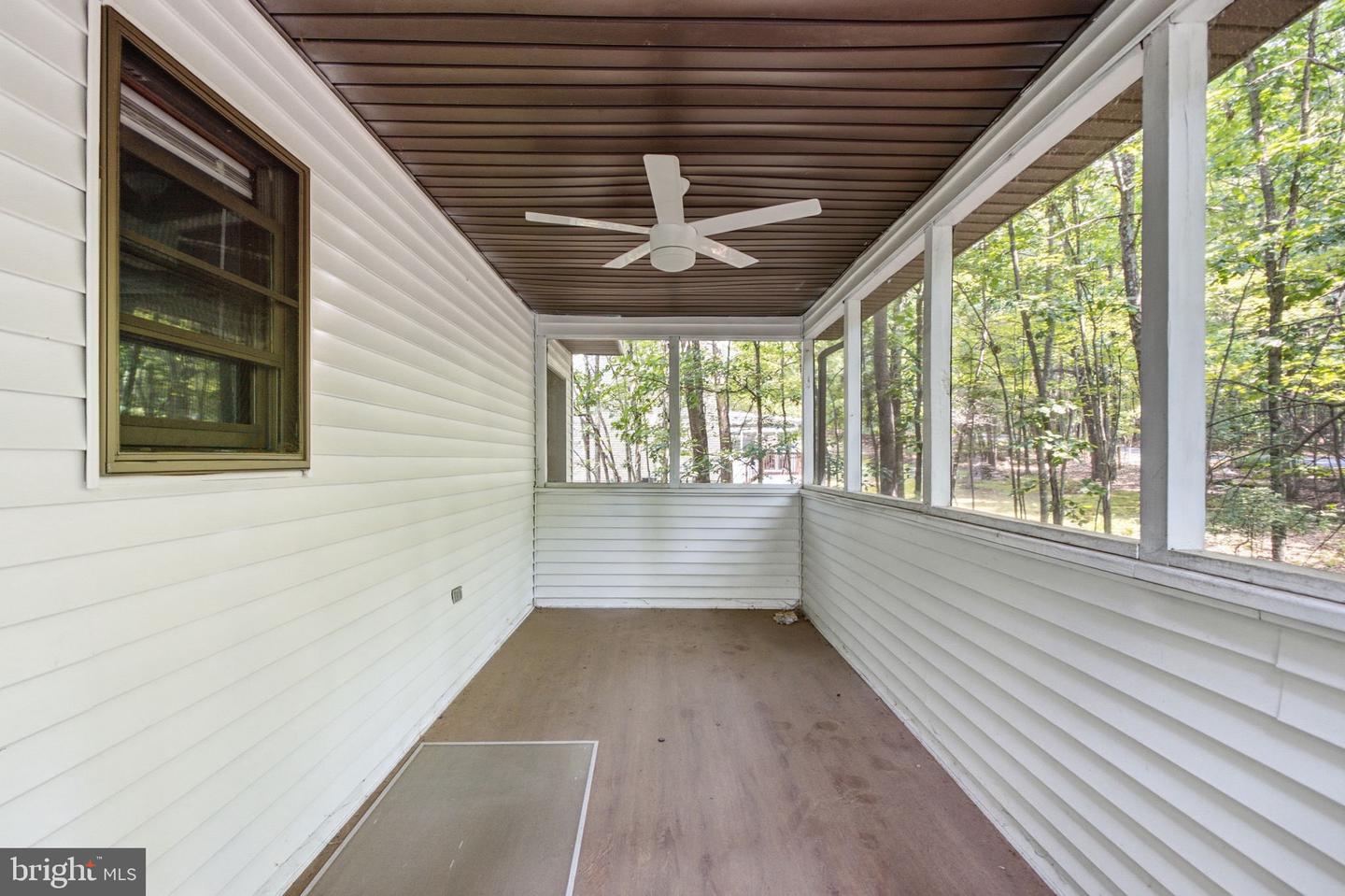 1076 Lancaster Dr. Property Photo 28