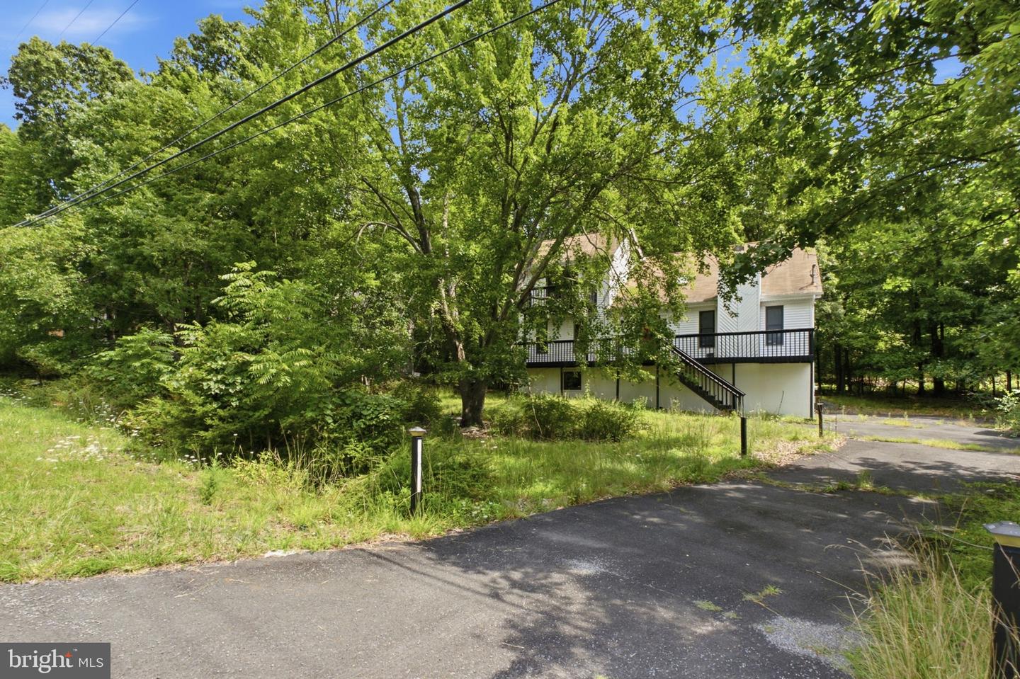 1076 Lancaster Dr. Property Photo 30