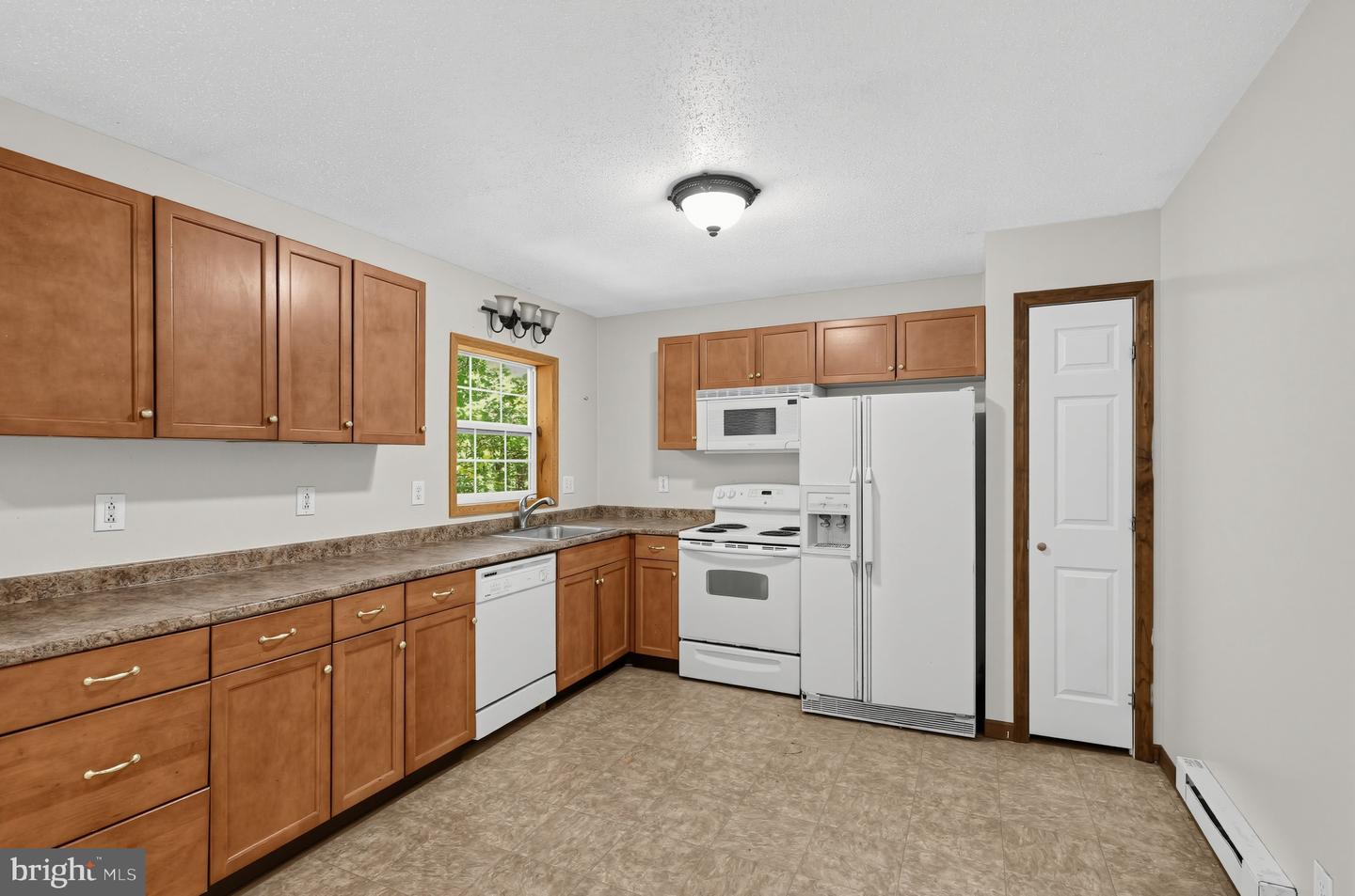 521 Starling Ct Property Photo 8