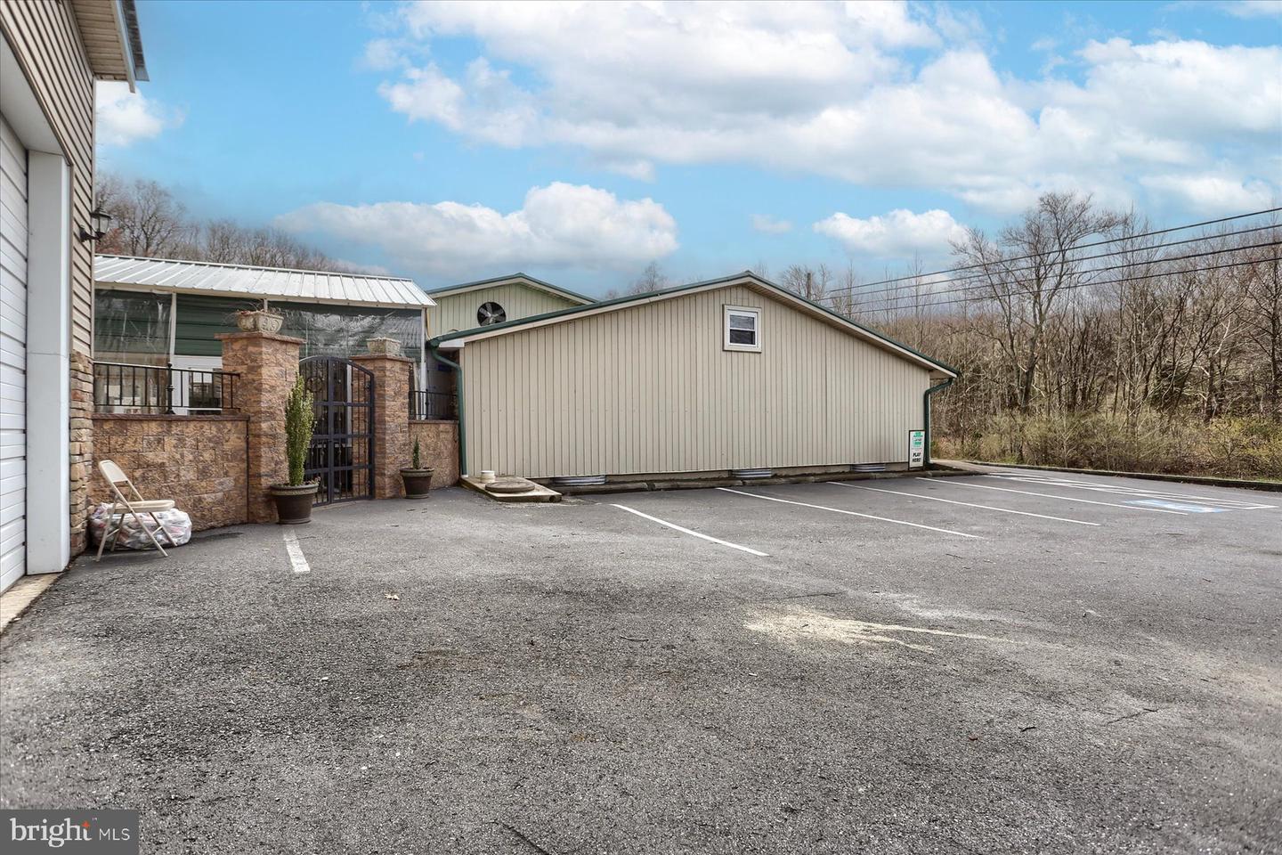 5085 Spring Rd Property Photo 45