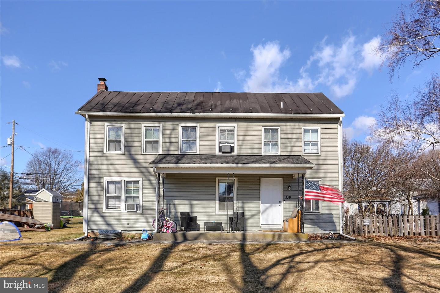 104 N Market St Property Photo